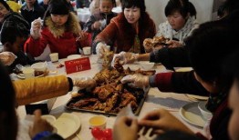 吃瓜最新事件爆料售楼部,吃瓜群众曝光最新地产事件！”